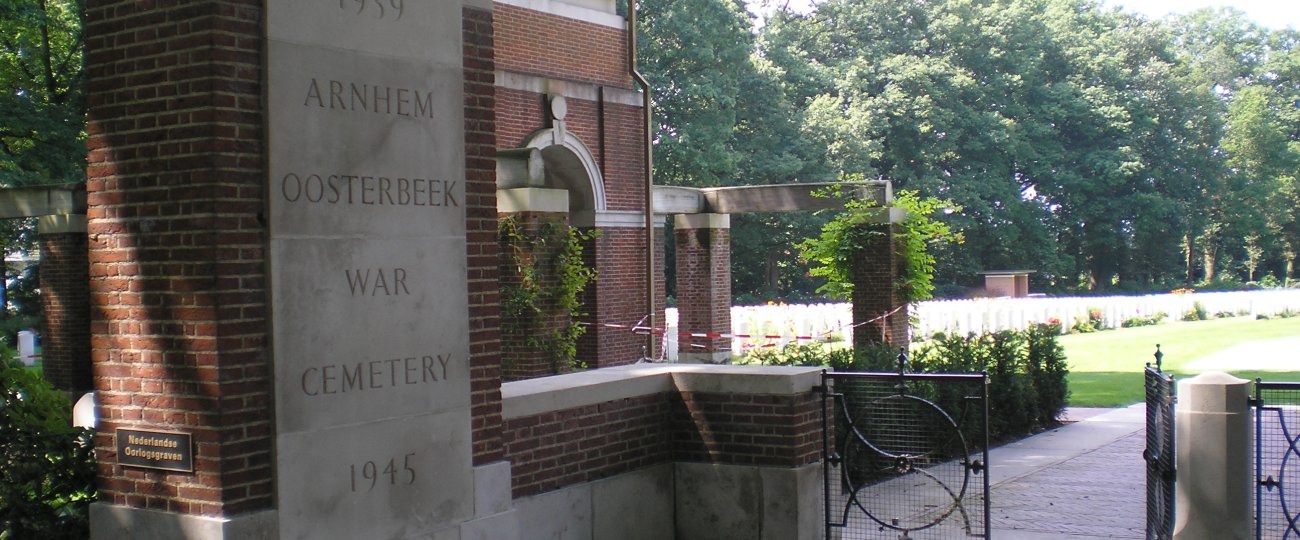 Airborne War Cemetery Oosterbeek Entrance