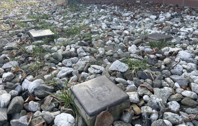 foxhol-verzet-monument-03