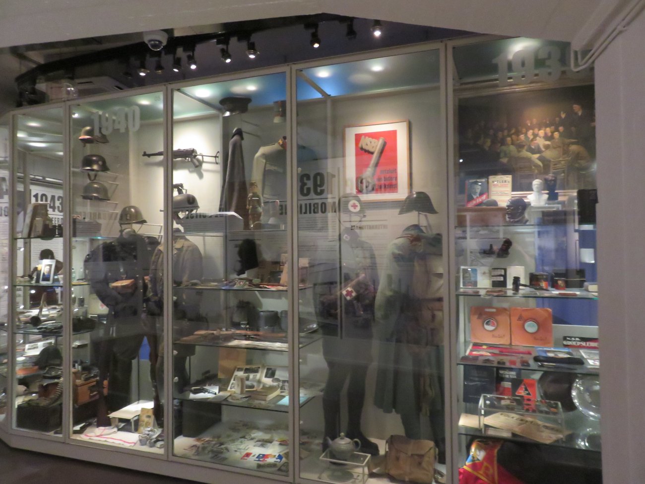 museum-rotterdam-40-45-nu-03.jpg