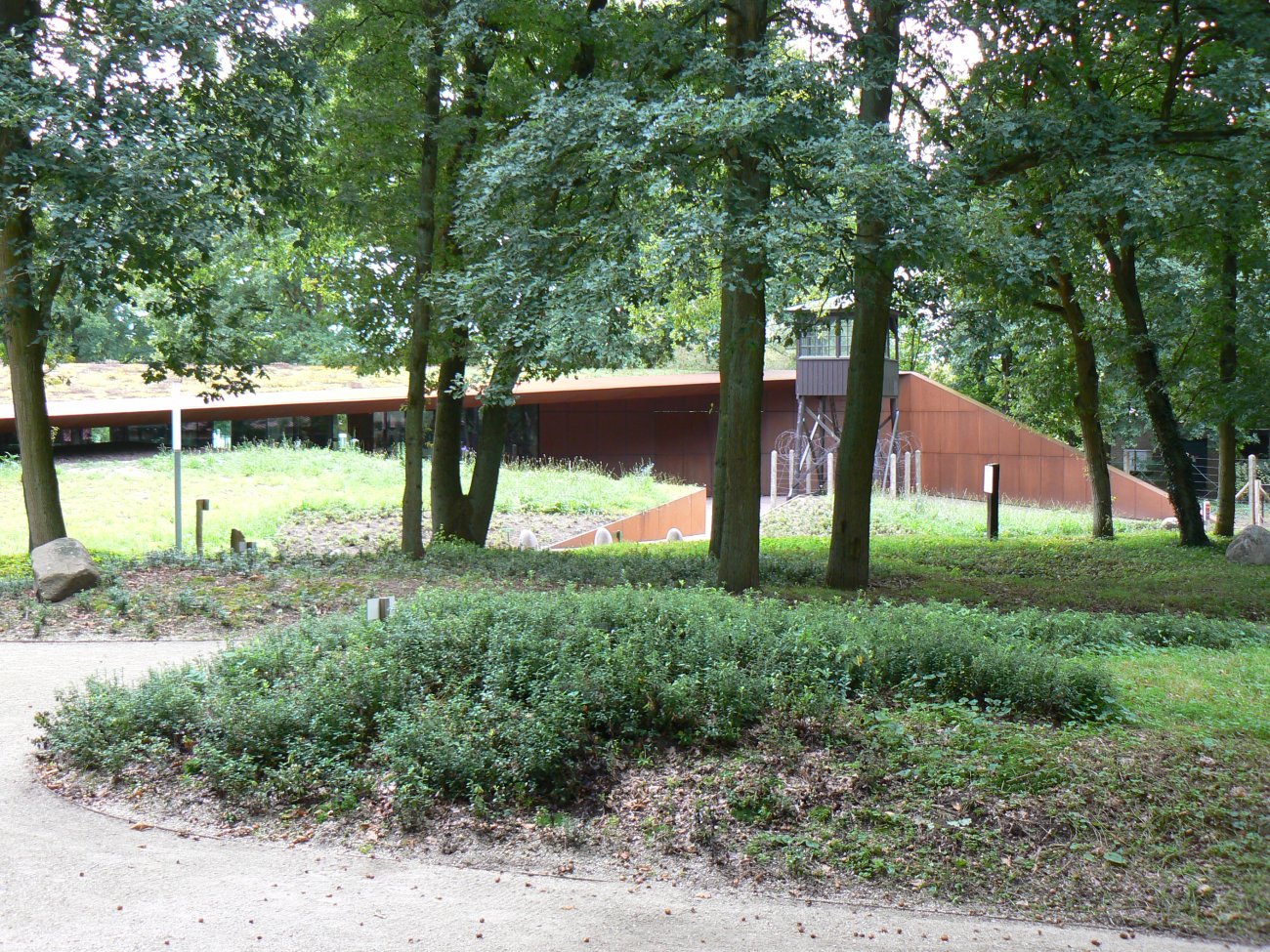 nationaal-monument-kamp-amersfoort-01