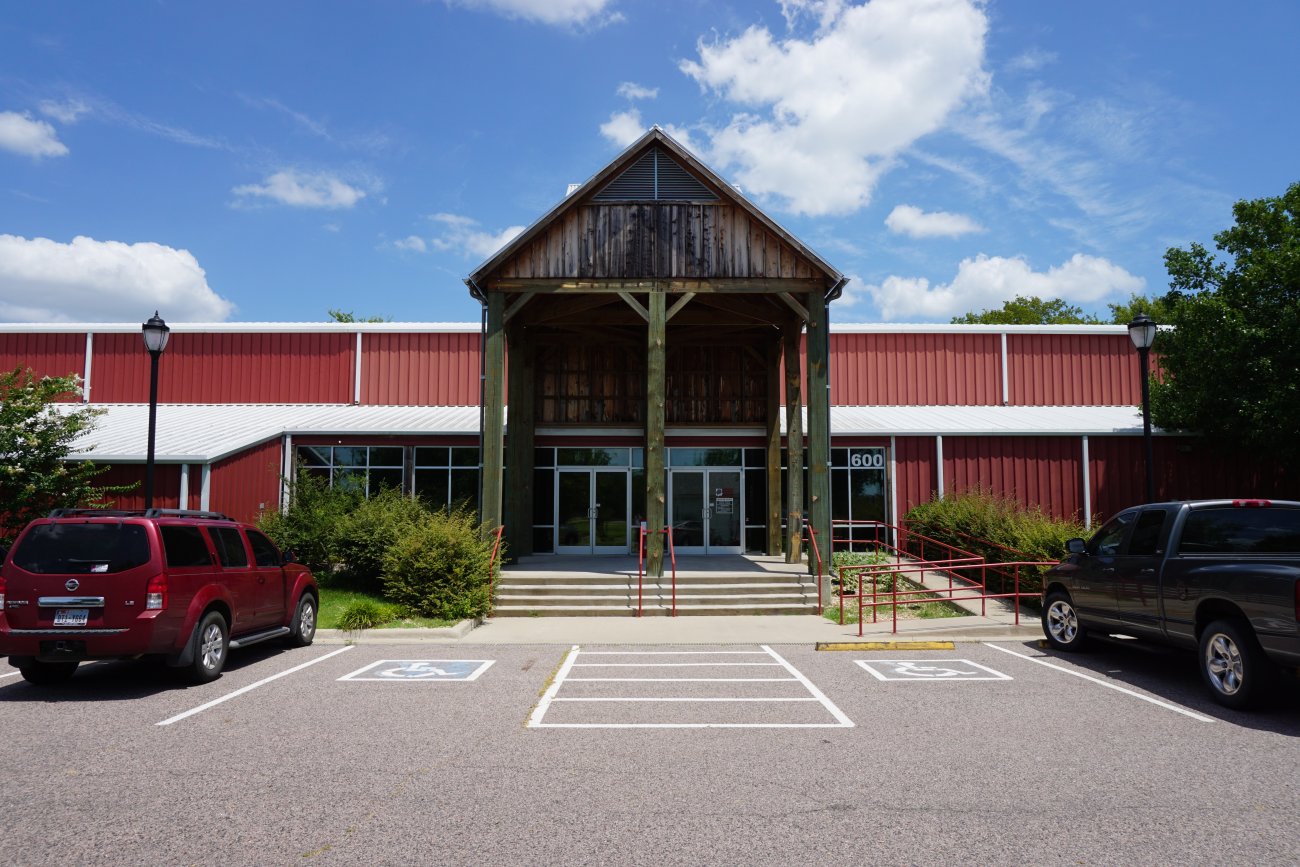 audie-murphy-american-cotton-museum-entrance