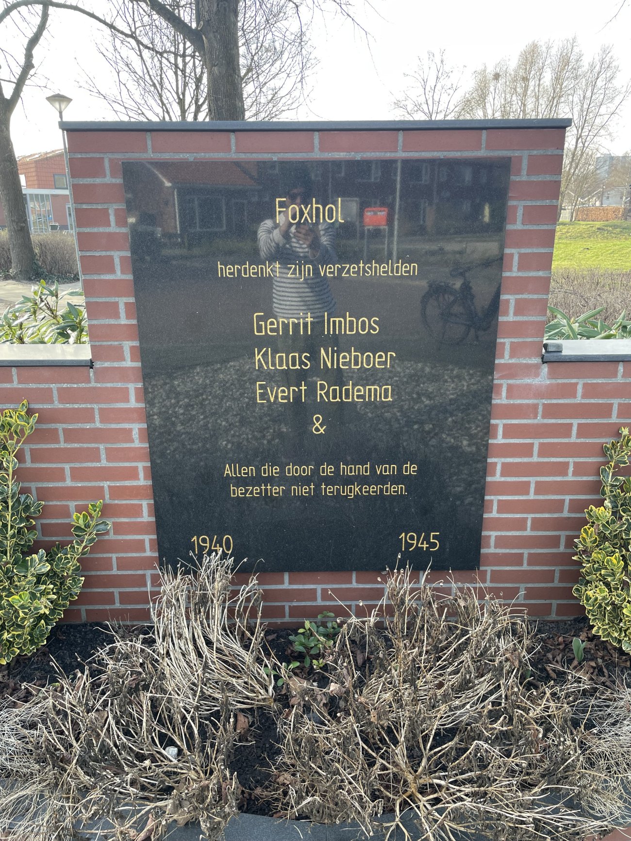 foxhol-verzet-monument-01